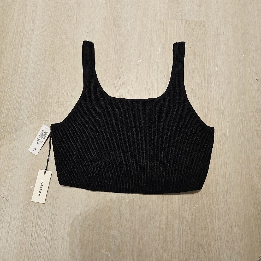 sold ! NWT Black cropped sculpt knit top in xl